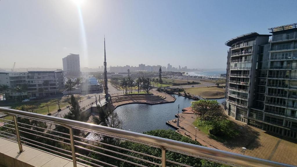 Accommodation Front - Sophisticated 6 Sleeper with Stunning Views, Durban