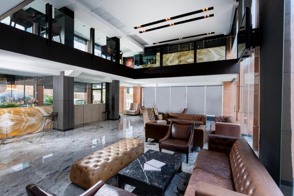 スコータイ ホテル アンド レジデンス (Sukhothai Hotel and Residence) 共用ラウンジ/TVエリア