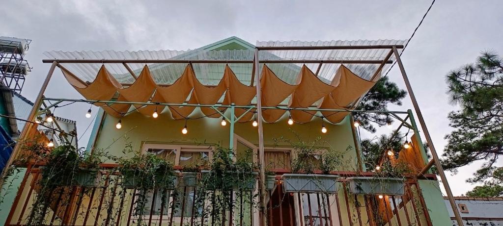 位于大叻市中心的3卧室独栋房屋-120平方米|带2个独立浴室 (Whispering Pines Dalat)
