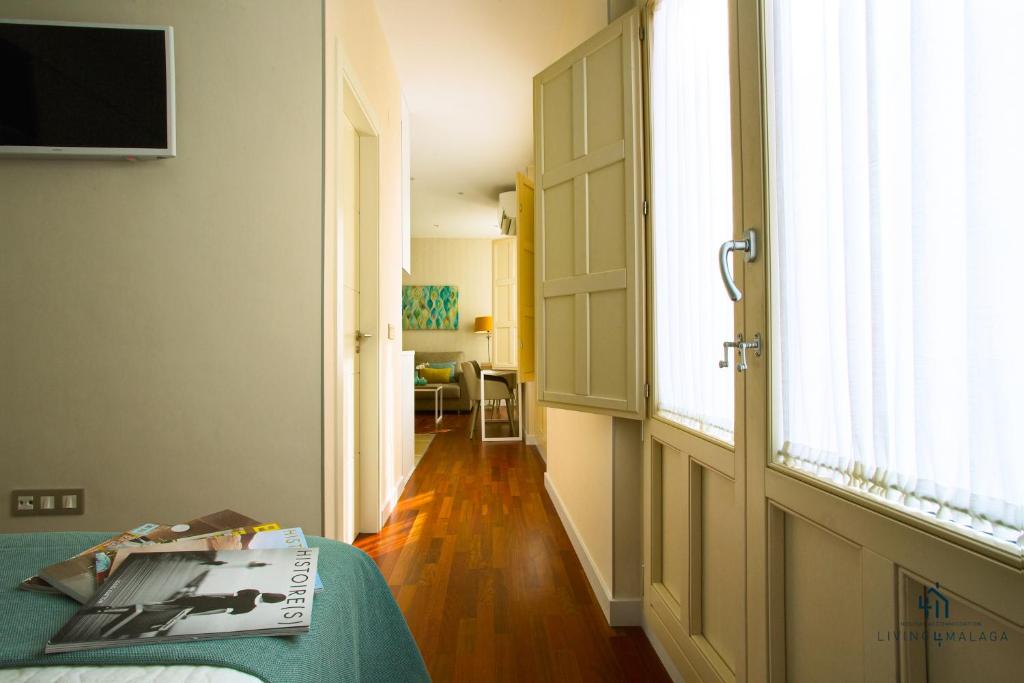 Living4malaga Carcer Apartment - 4