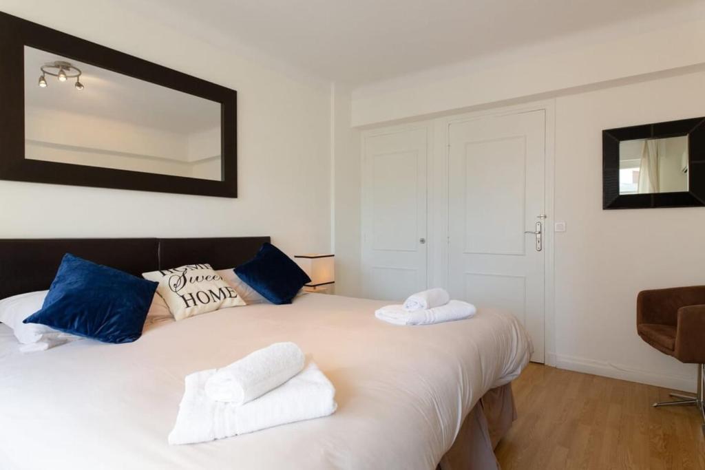 2-Br Apartment 2 min from the Beaches - 2