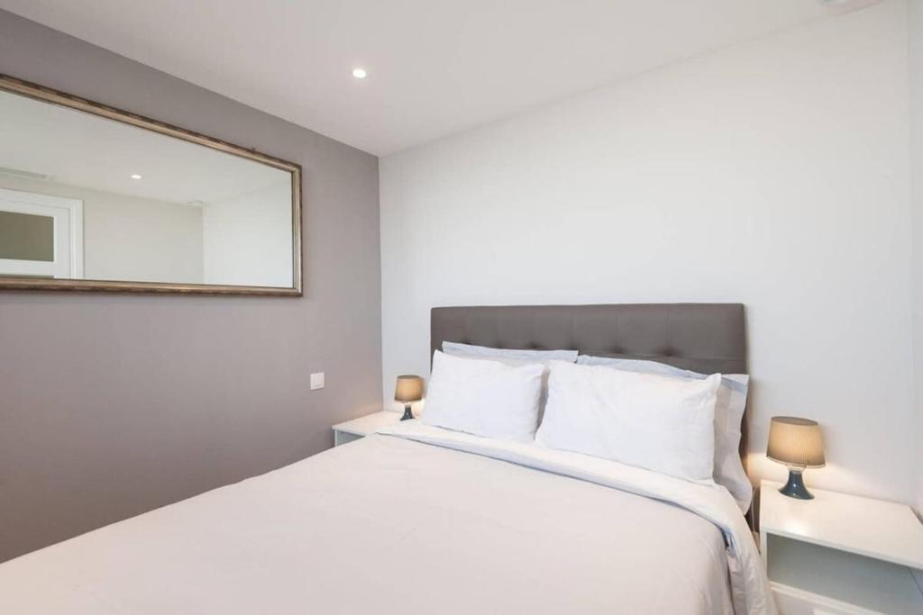 Downtown Cannes Modern 1-Br Apartment - 4