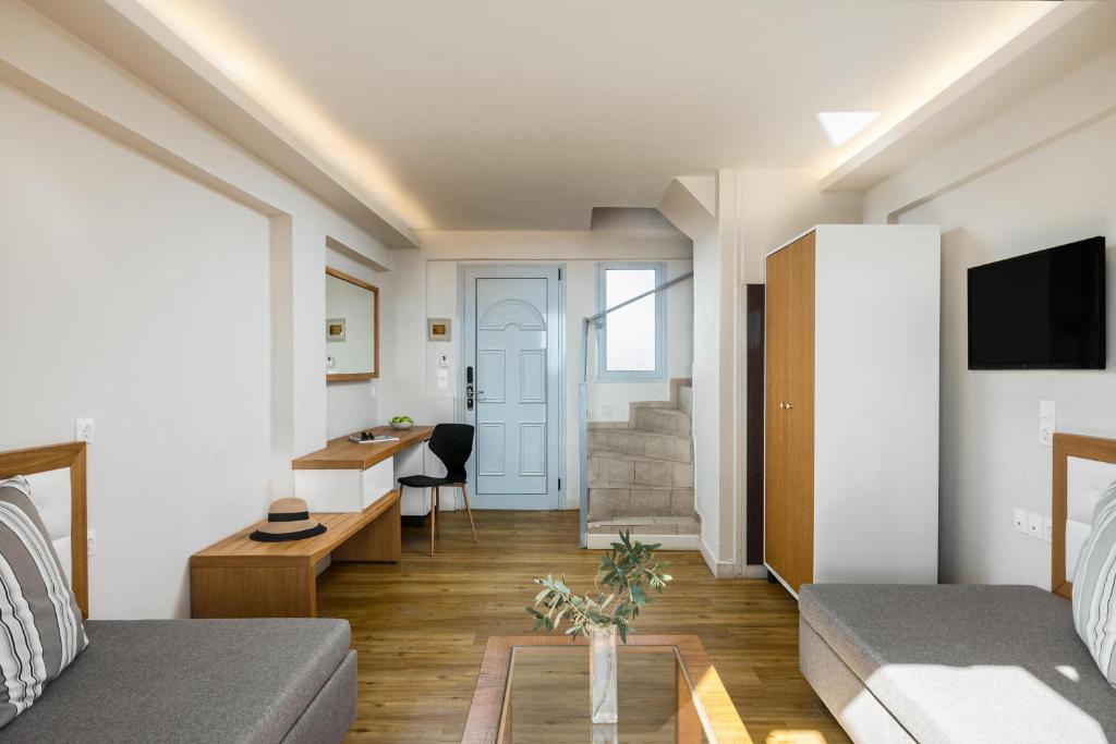 Akron Seascape Resort