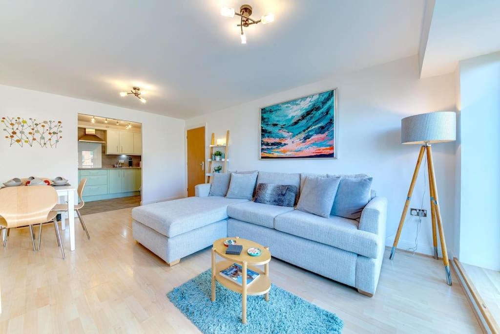 Stunning Central Space in the City 2BR 2BA, Sheffield