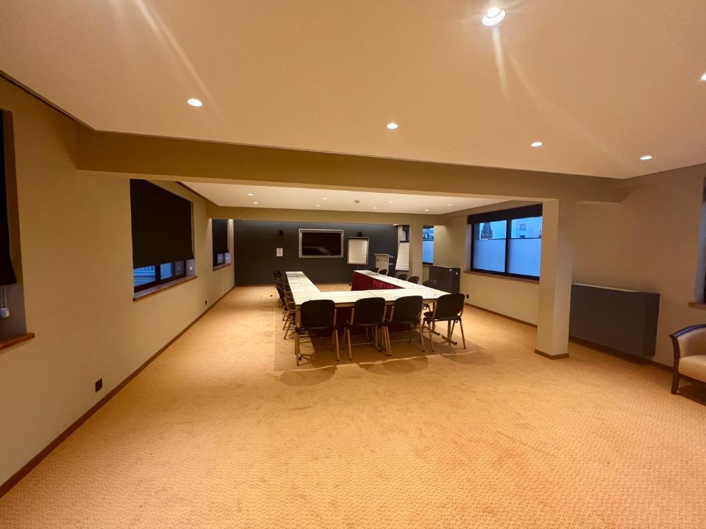 会議室 / ダンスホール