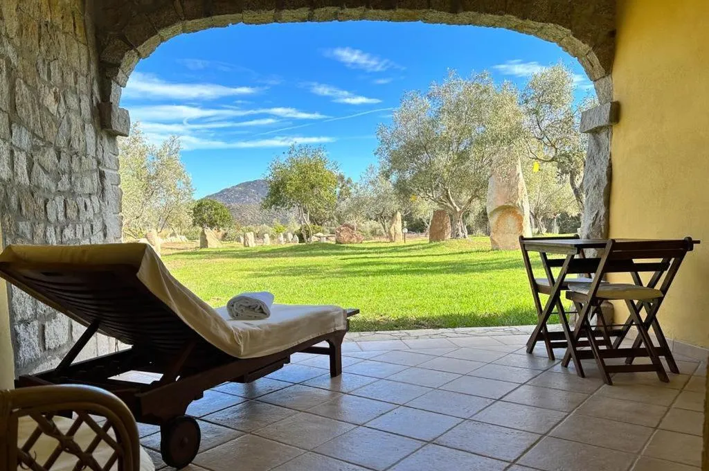 Hotel I Menhirs, מלון בAnnunziata