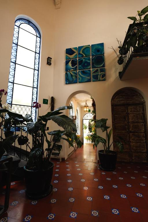 フロント・ロビー