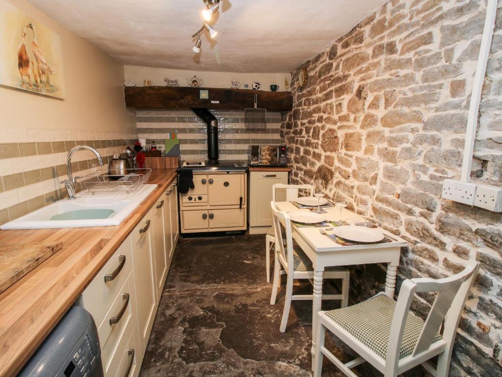 Castle Cottage, Clun photo 3