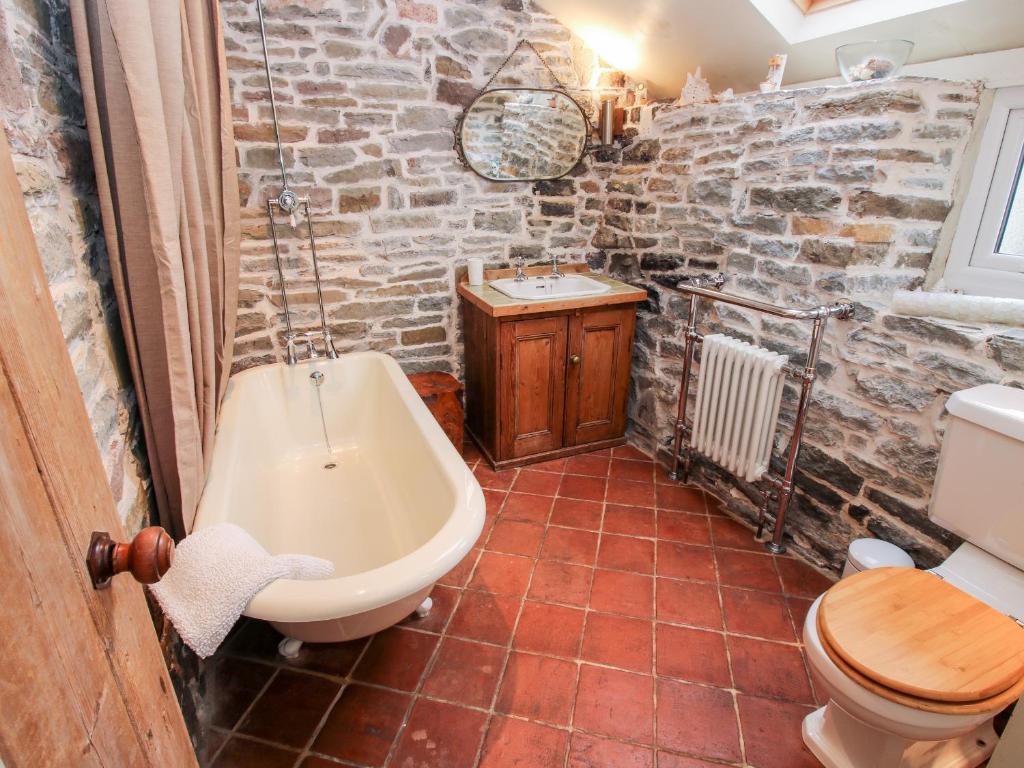 Castle Cottage, Clun photo 2