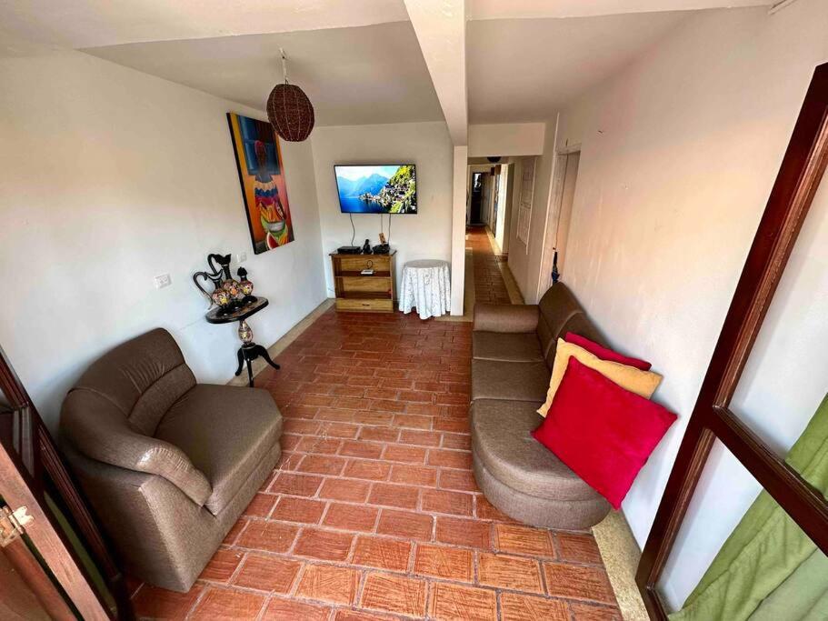 Gorgeous 8 BR House w/ Pool in the Old City - 4