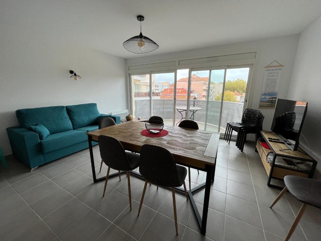 Superbe T3 de 66 m² centre ville Arcachon avec parking et balcon à 200m de la plage - FR-1-374-196 - 1