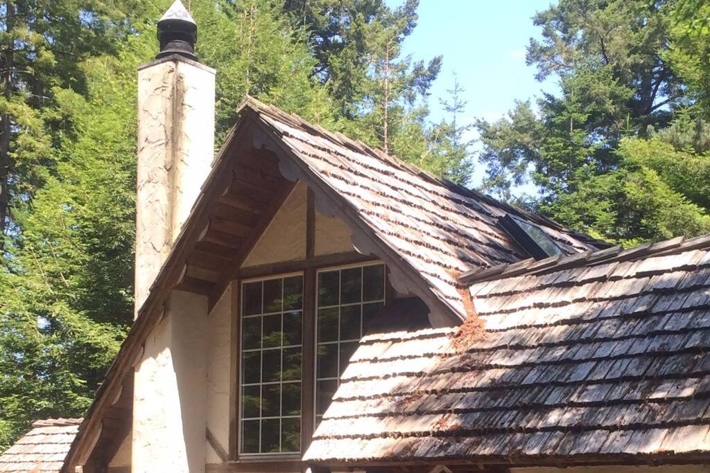 The Storybook Cottage, Mendocino