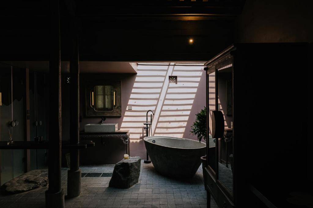 TOKI Retreat Vân Long TOKI Retreat Vân Long