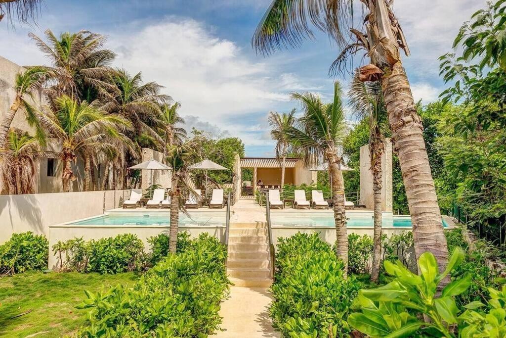 Akumal Bay With Access To The Beach 7 Rooftop Pools, Akumal