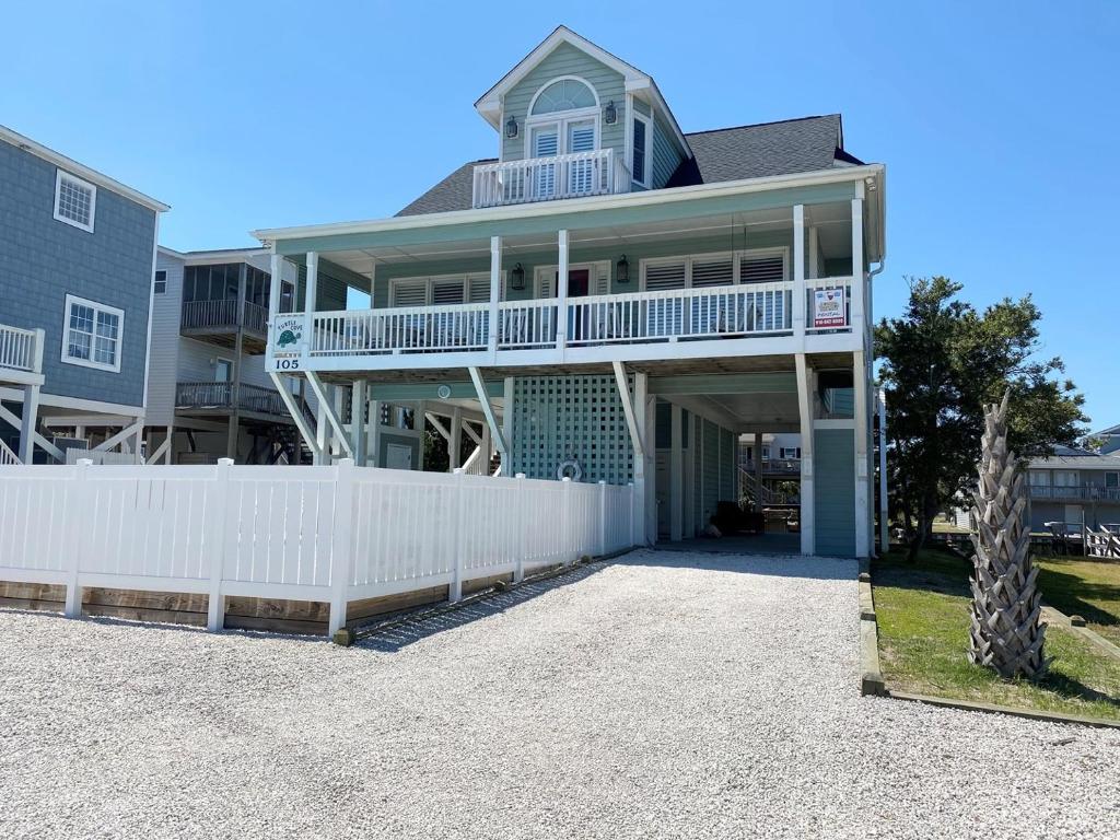 Fiddler's Green II, Holden Beach