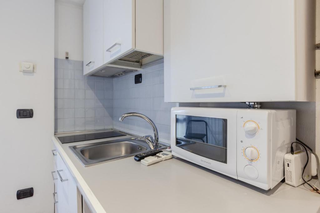 GuestHost - Sant Ambrogio Lovely Flat - 4