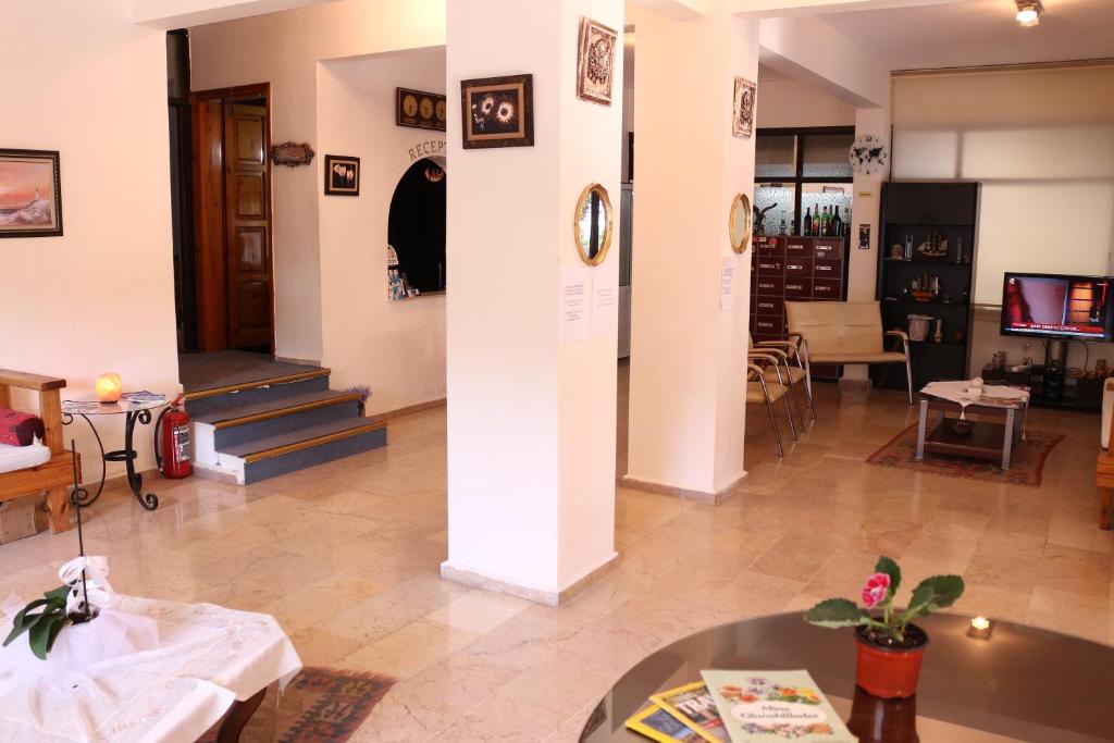 arya otel photo
