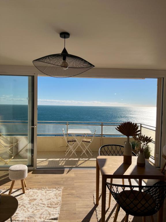 Sur le sable, face à la mer La Petite Tour, Valras-Plage