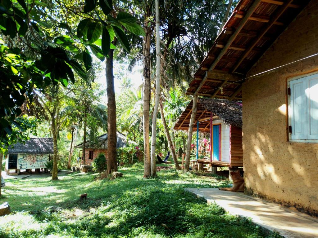 Hidden Well Hiriketiya, Hiriketiya