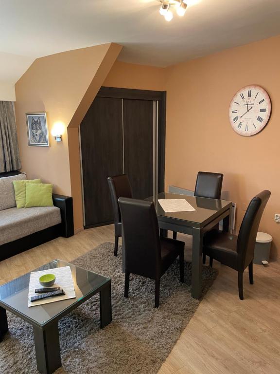 Apartment Brvenik Plus - 2