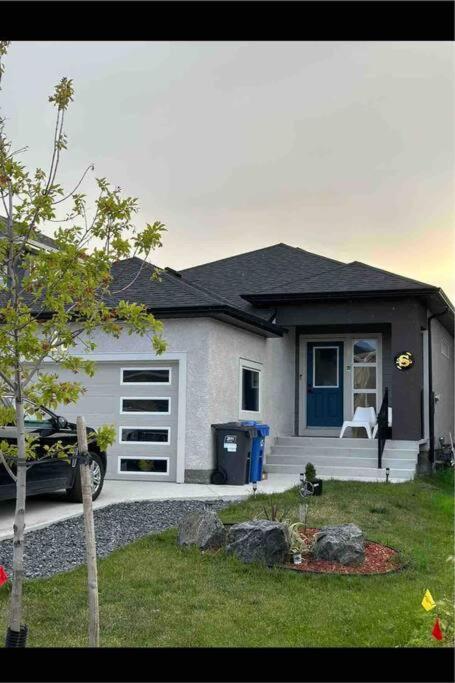 Guest expertise, Winnipeg