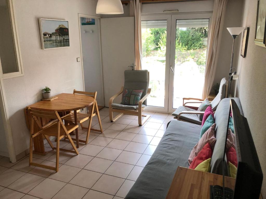Appartement T2 à Arcachon - Centre-Ville, Proche Plage et Commerces, avec Parking et Balcon - FR-1-319-12 - 5