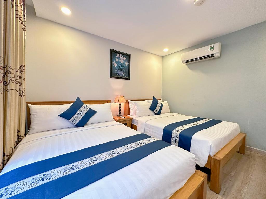 Luân Vũ Hotel - Bùi Viện Walking street