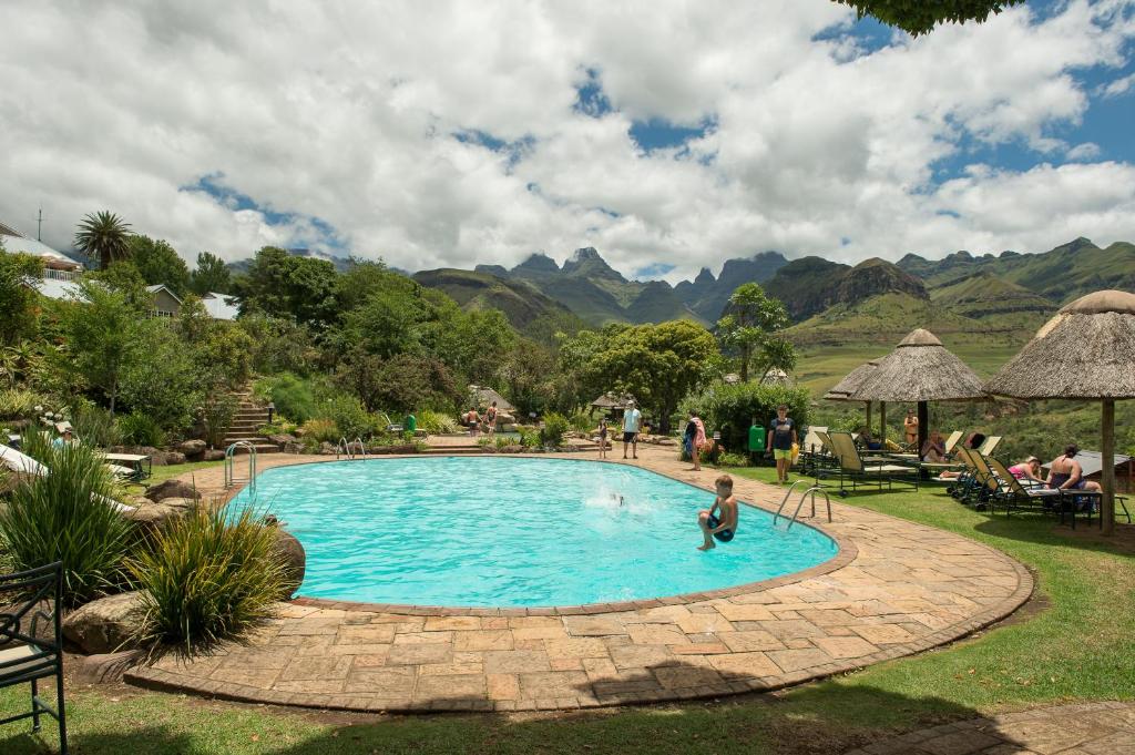 Surrounding environment, Cathedral Peak Hotel in Drakensberg