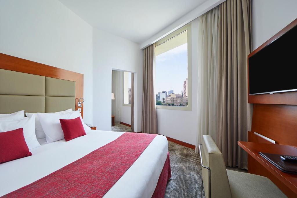 Hotel Room 5