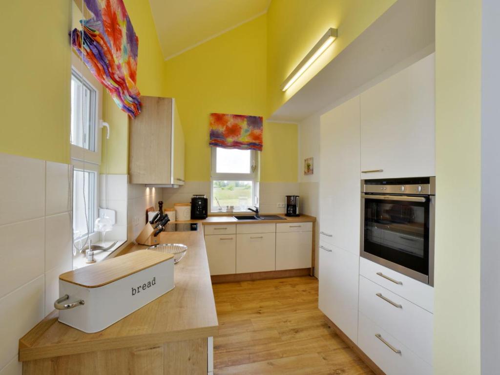 2. Villa Kr..