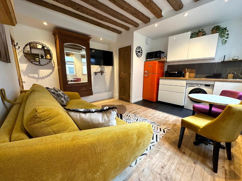 Mytripinparis - Fully renovated studio historical Paris - 2