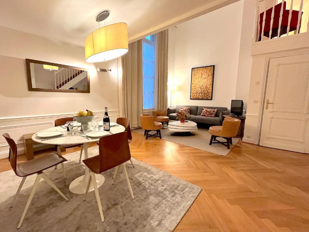 L'appartement Pierre Charron C - 3