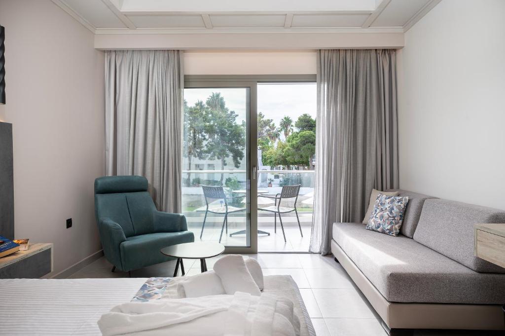 Palladium hotel — Hotel rooms in Marmari (Kos), South Aegean