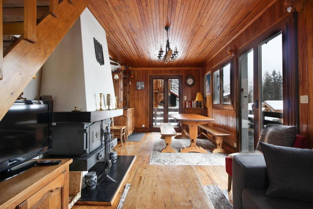 The Historic Chalet Les Allognes Mont-Blanc views - 2