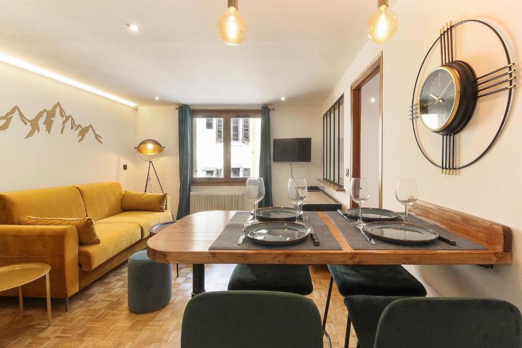 Bellevarde Apt - Newly Renovated - Central - Beside TMB start/end - 4