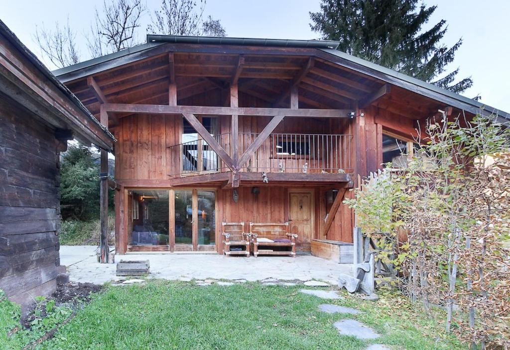Chalet of the 5 Chardons ski-in ski-out - 1