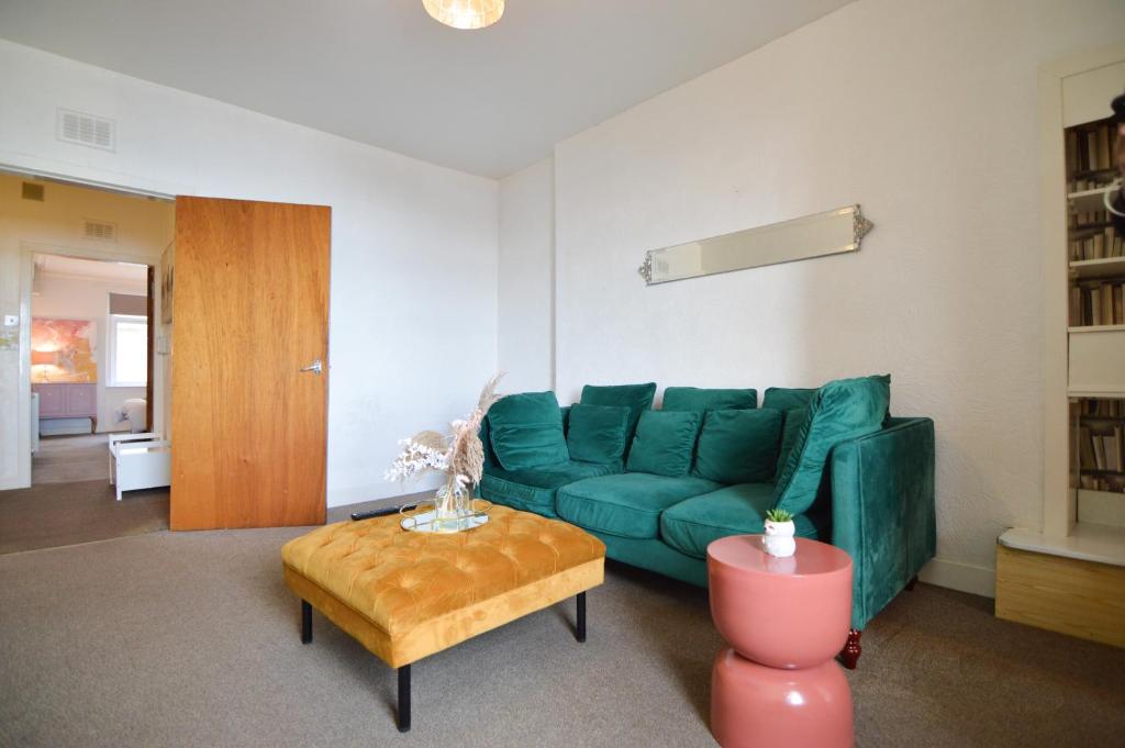 Two Bedroom Flat with Sea Views!, Fife