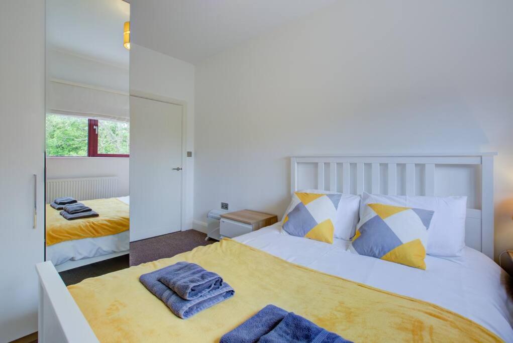 Open Mind Property - City Centre & Free Parking for Unlimited Vehicles, Fareham