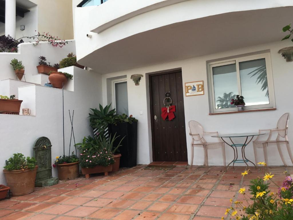 Palm Beach Apartment in La Duquesa - 2