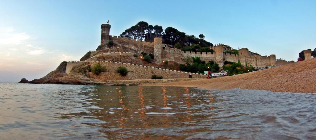 Hostal L'Alba photo