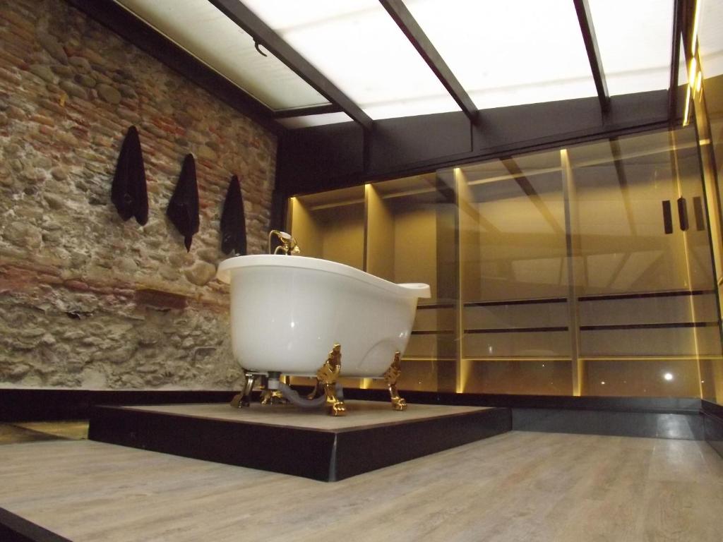 H&H Suite Santa Paula, Granada