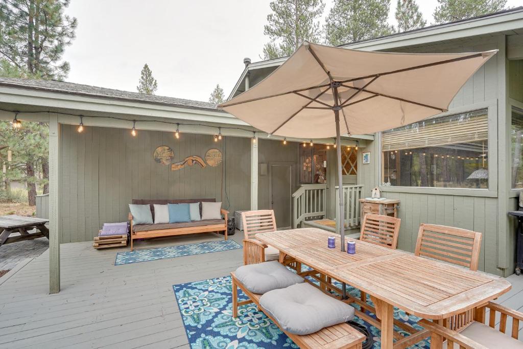 Sunriver Resort Home Near Skiing, Town and Trails, Sunriver