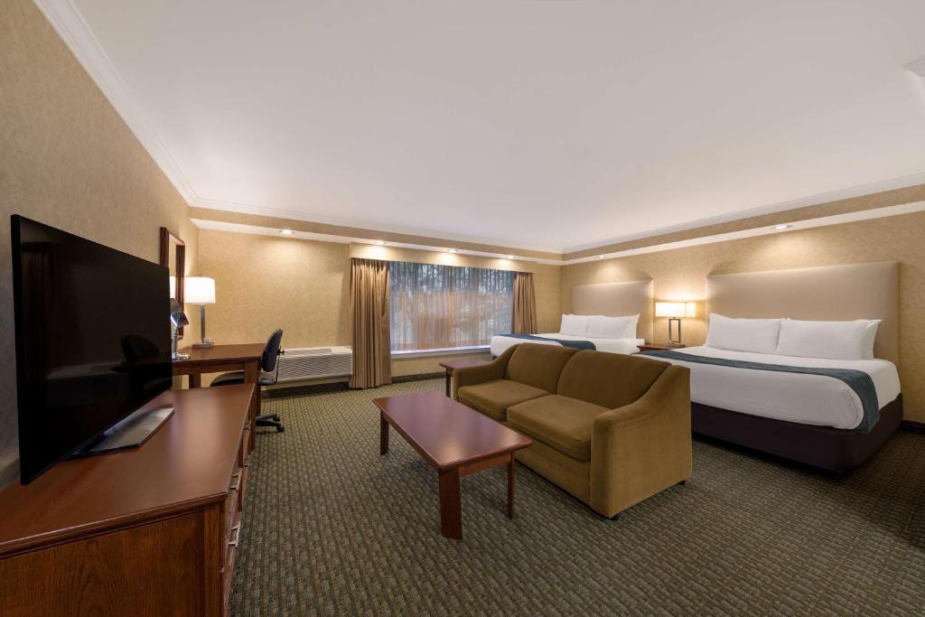 Best Western Voyageur Place Hotel