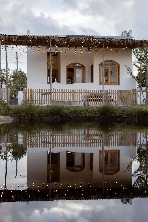 Country Road Villa