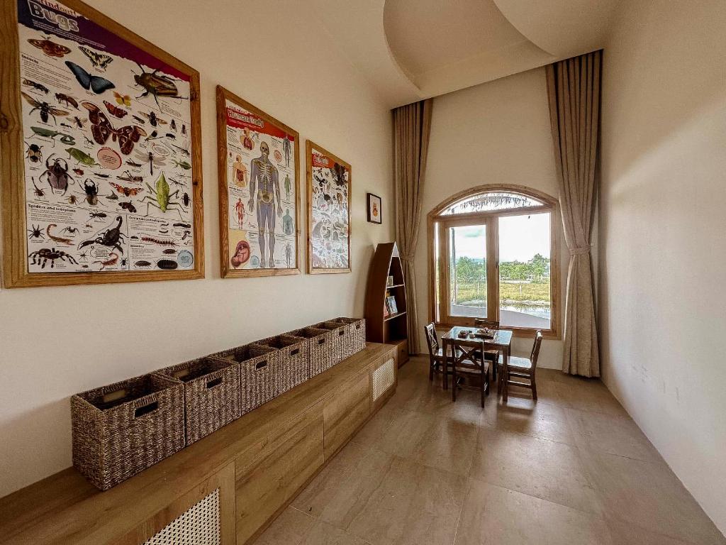 Country Road Villa