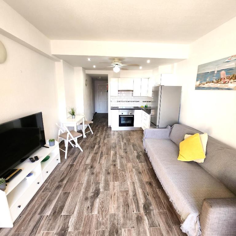 Castle Harbour duplex with pool view C115 - 1