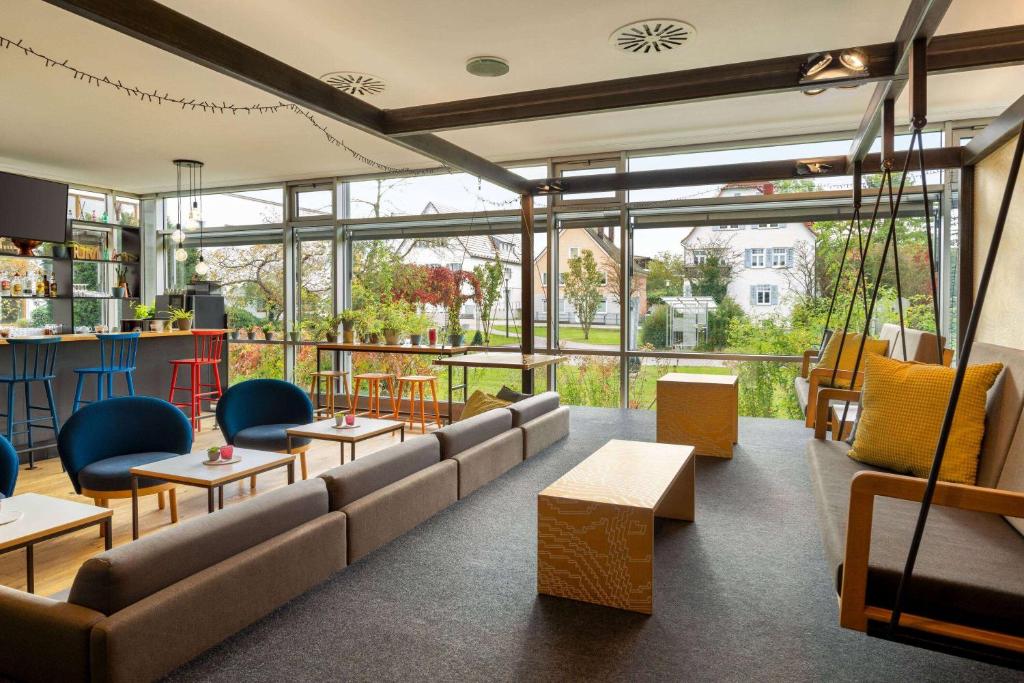 フロント・ロビー