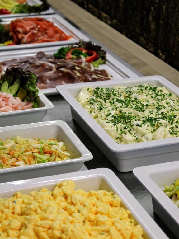 طعام و مشروبات