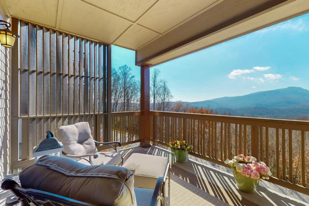 Luminous Pine Hideaway, Valle Crucis