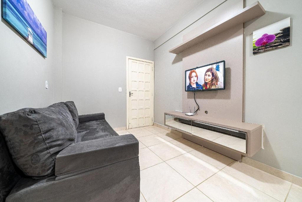 097 - Apto econômico de 02 quartos em Canto Grande, Bombinhas